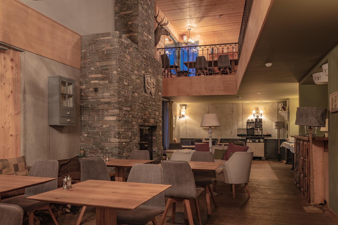 Rinderberg Swiss Alpine Lodge Zweisimmen Exterior photo